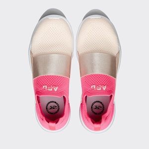 apl TechLoom Bliss Slip On Sneaker
